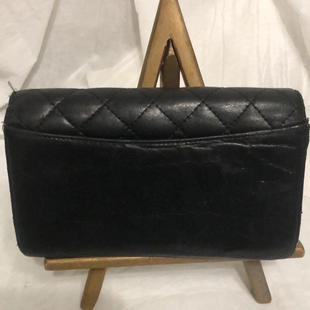 CHANEL Vintage ( Rehab) Quilted Leather Kiss Lock Wallet - Picture 5 of 12